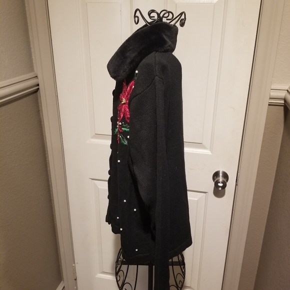 Basic Editions Holiday Poinsettia Beaded Sweater Removable Faux Fur Collar Sz L - Picture 6 of 7